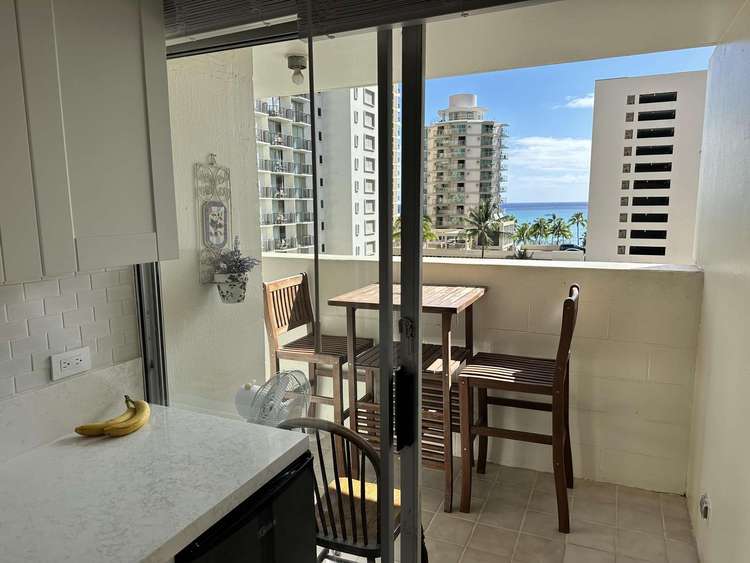 ALOHA-WAIKIKI Ocean Views and Beach Dreams 9 Preview 0
