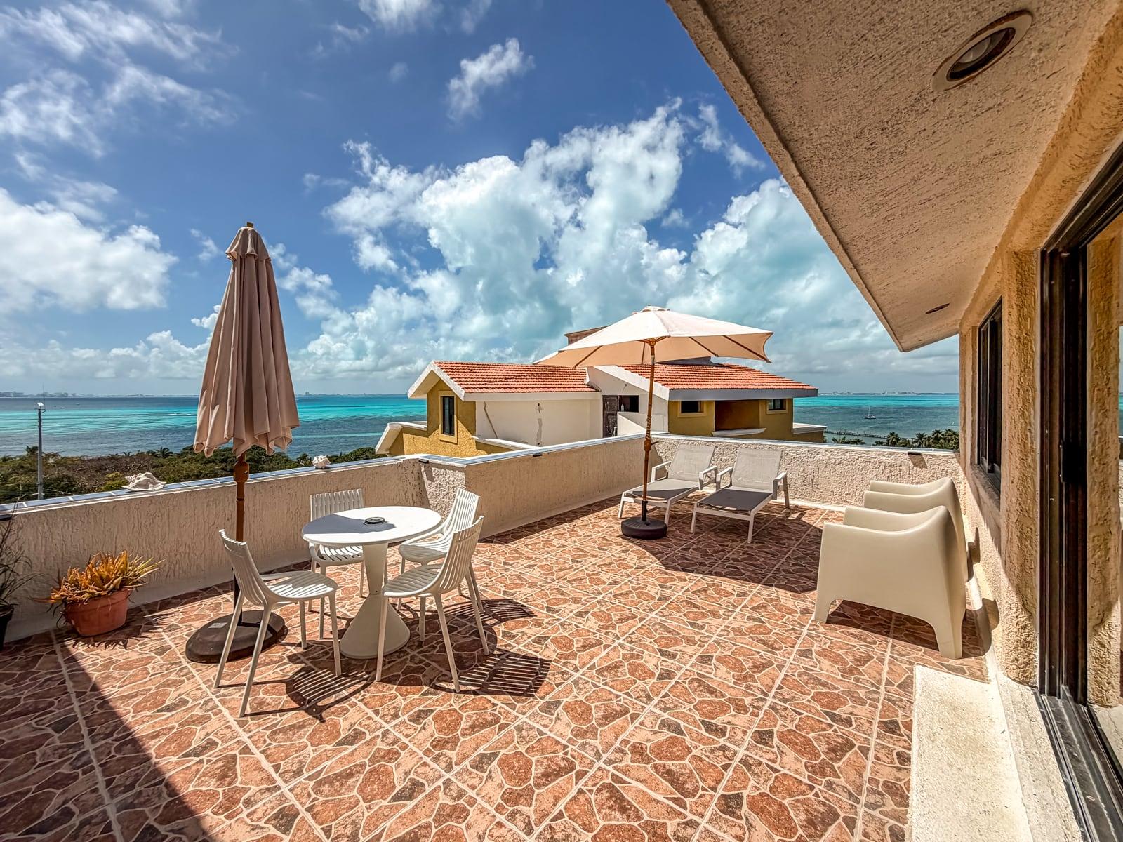 Loma Bonita Penthouse 7B