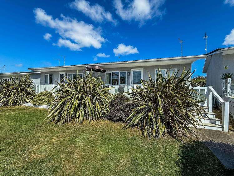 12080B⭐ – Broadlands Marina, 2 bed, 4 berth chalet with D/G & electric panel heaters. Opal rated. Preview 0