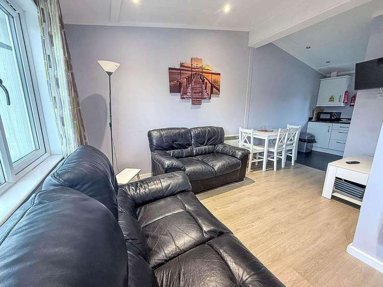12080B⭐ – Broadlands Marina, 2 bed, 4 berth chalet with D/G & electric panel heaters. Opal rated. Preview 4