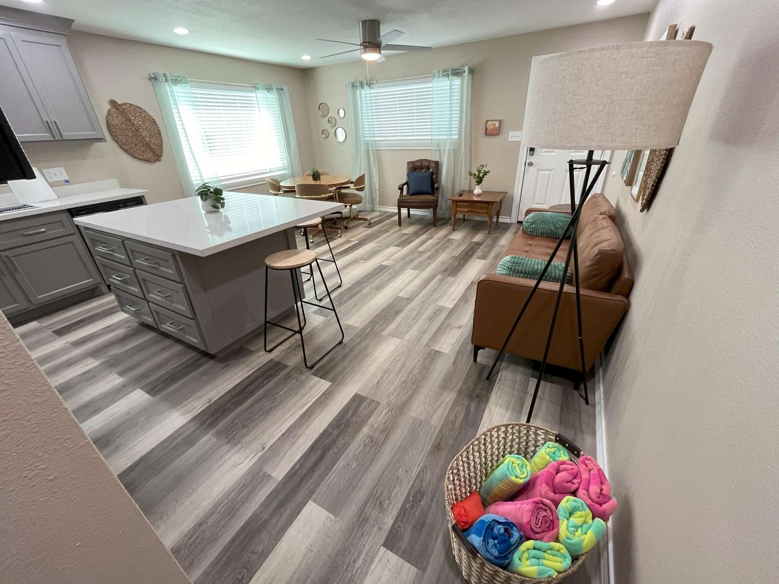 Fully Renovated Island Getaway Preview 0