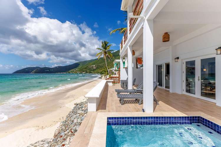 Chmada – Etta Beach Villa Preview 0