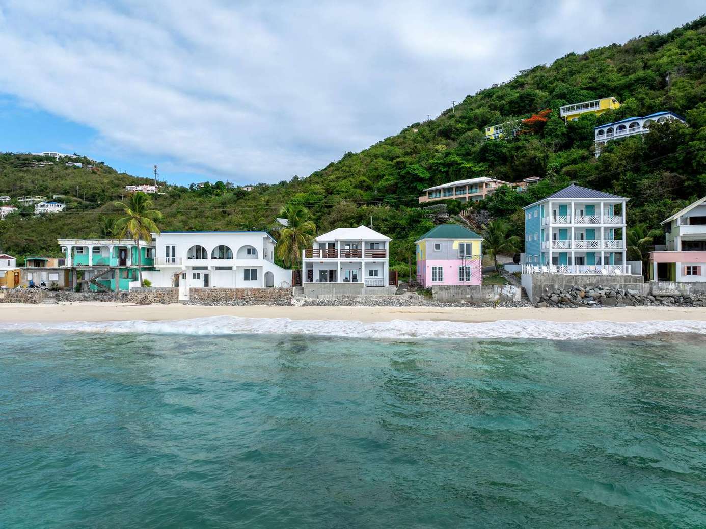 Charming beachfront homes with stunning ocean views