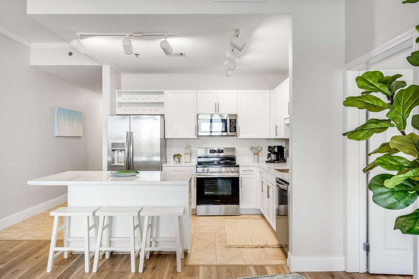 Laketown Wharf #2032 | Coastline Cove
