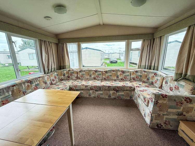 28015MV⭐ – Mallard View, 3 bed, 8 berth caravan with D/G and C/H. Emerald rated. Preview 4