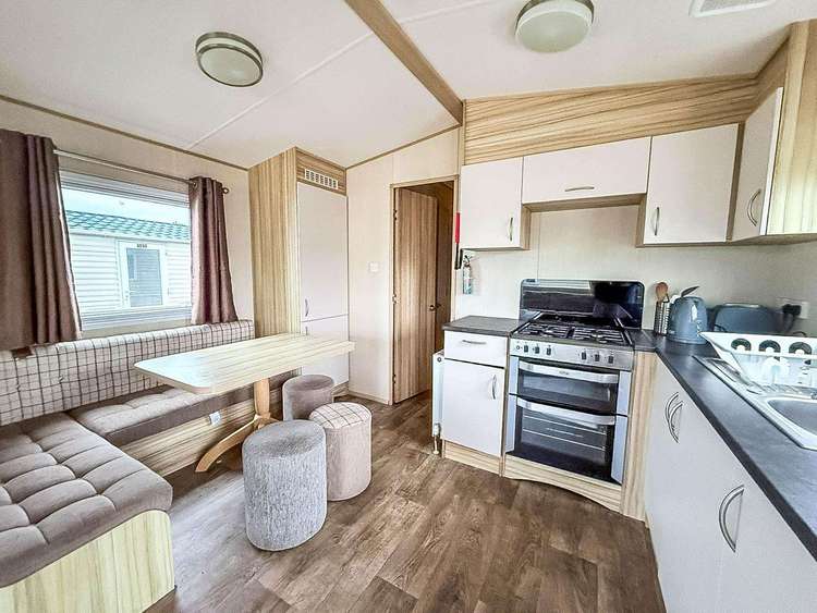 45054C⭐ – C area, 3 bed, 6 berth caravan with side decking, D/G and C/H. Ruby rated. Preview 5