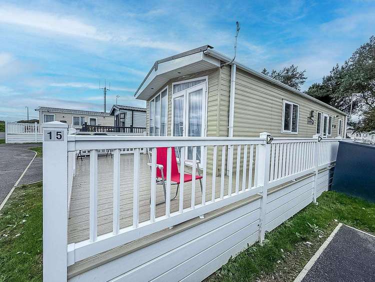20015CF⭐ – Cliff Field area, 2 bed, 6 berth caravan with decking. Diamond rated. Preview 0