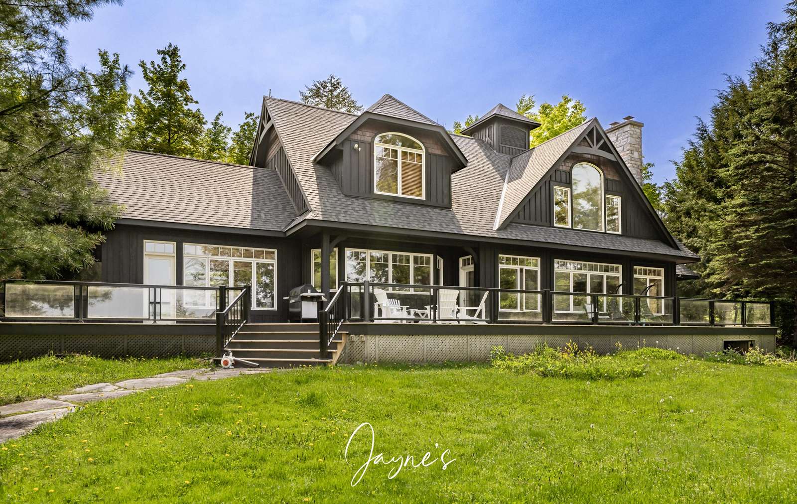 Muskoka Room - Lake Side