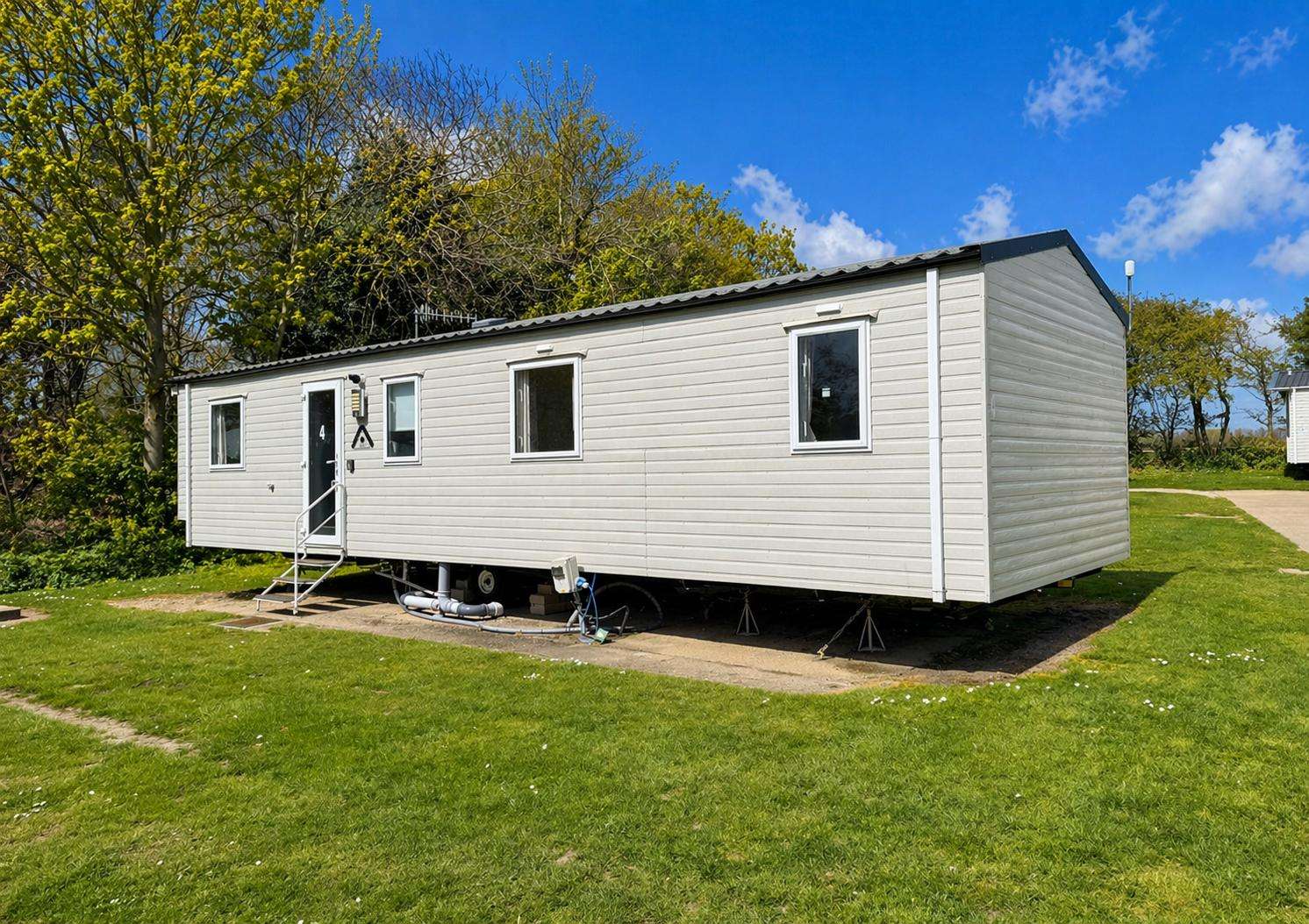 Enjoy a break at Broadland Sands in Suffolk this summer. This 3 bed, 6 berth caravan is perfect for the whole family to enjoy. The park is ideal for families with mini golf and adventure playground. - property