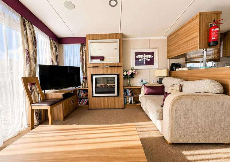 65055EB⛱️ – Eastern Beach, 3 bed, 8 berth caravan with large decking area, D/G and C/H. Opal rated. Preview 5