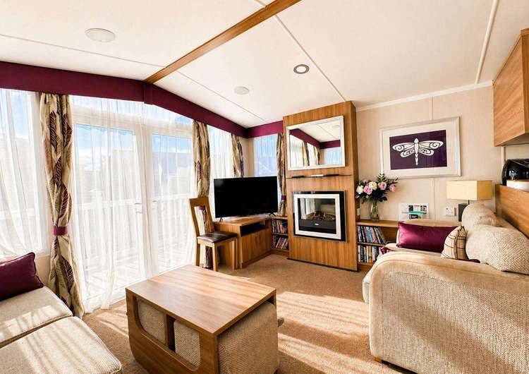 65055EB⛱️ – Eastern Beach, 3 bed, 8 berth caravan with large decking area, D/G and C/H. Opal rated. Preview 4