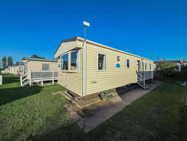 23053B⭐ – Balmoral area, 3 bed, 8 berth caravan with D/G and C/H. Ruby rated. Preview 0