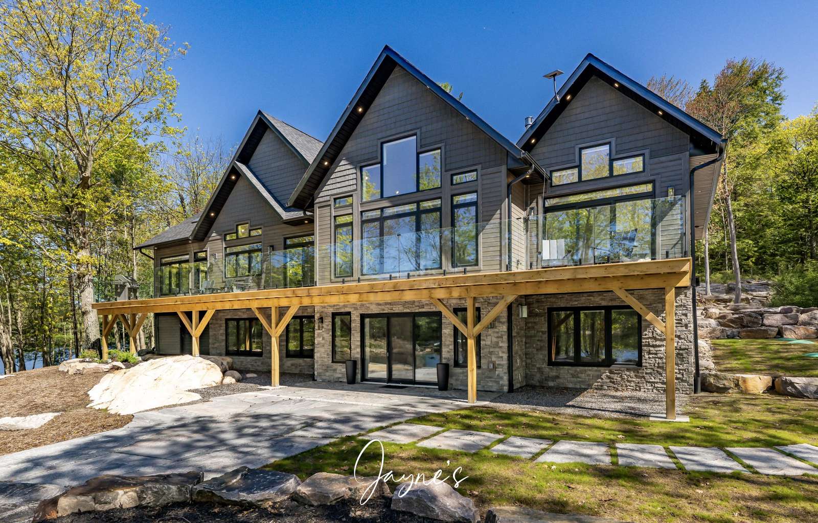 Secluded Sands - Lake Side (2)