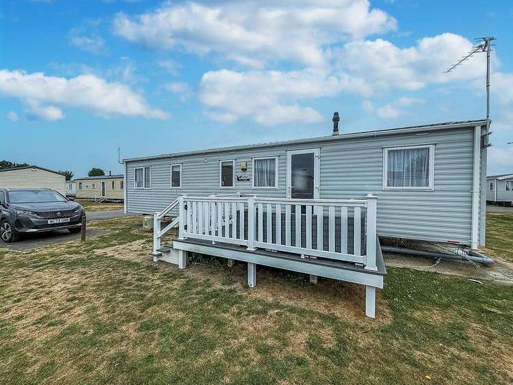 27918SW⭐ – Seawick, 4 bed,10 berth caravan with decking, C/H & D/G. Ruby rated. Preview 0