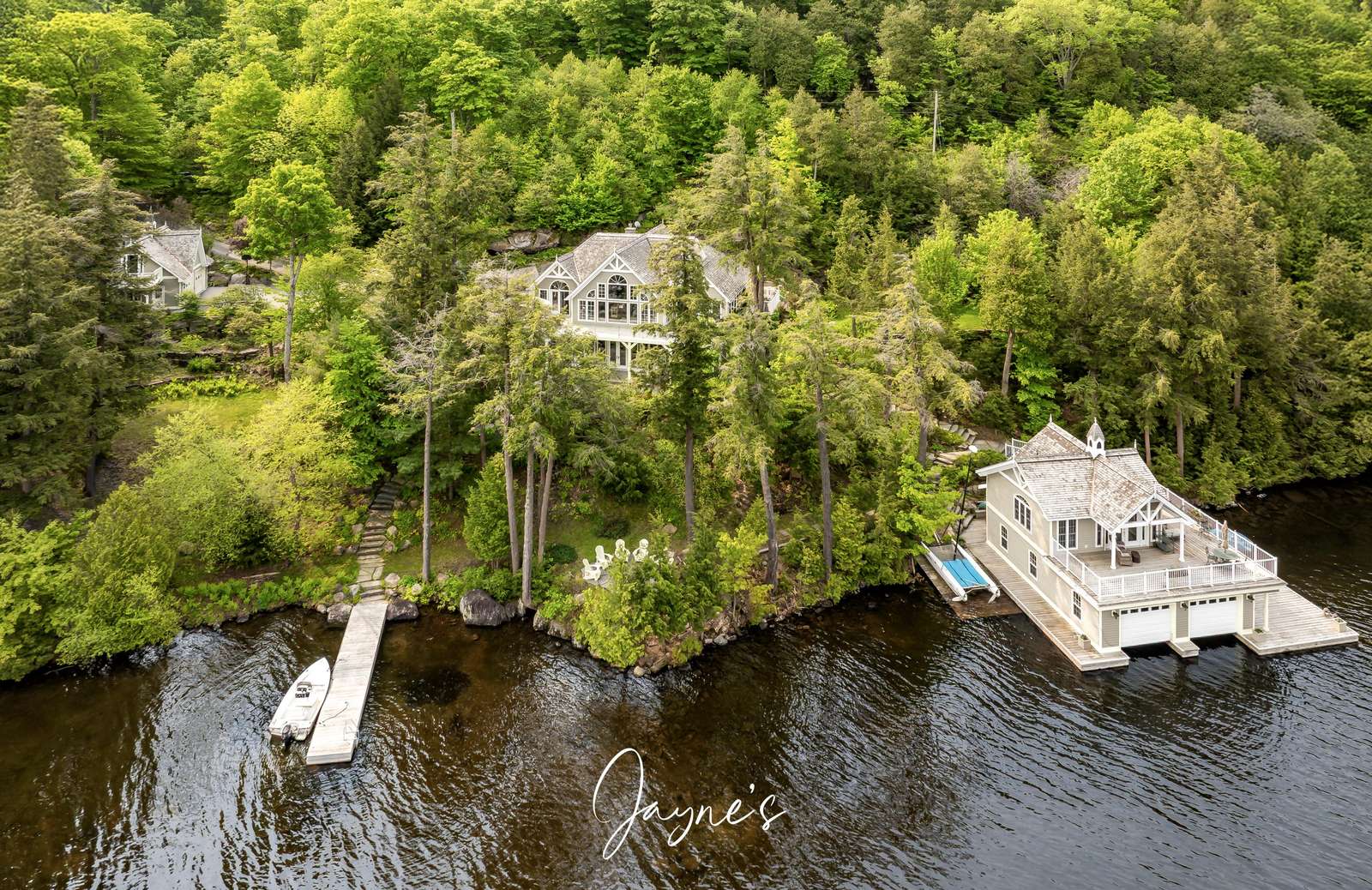 Red Maple Retreat - property