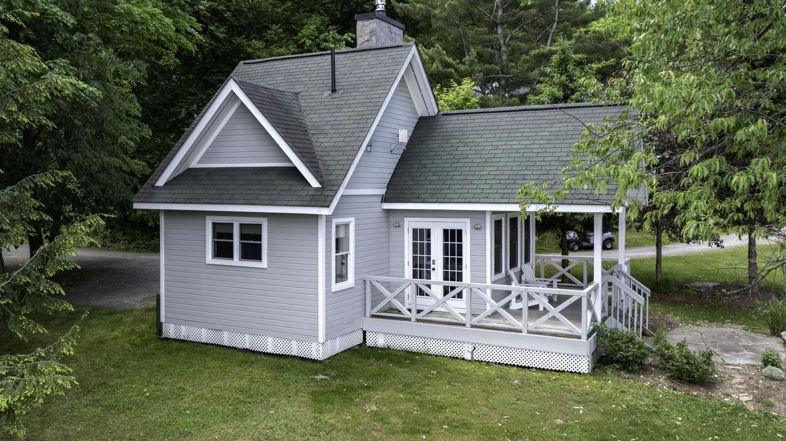 Port Cunnington-Chickadee - property