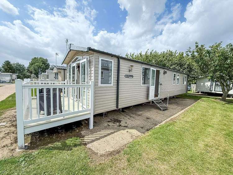 20302BS⭐ – Broadlands, 3 bed, 8 berth caravan with decking. Opal rated. Preview 0