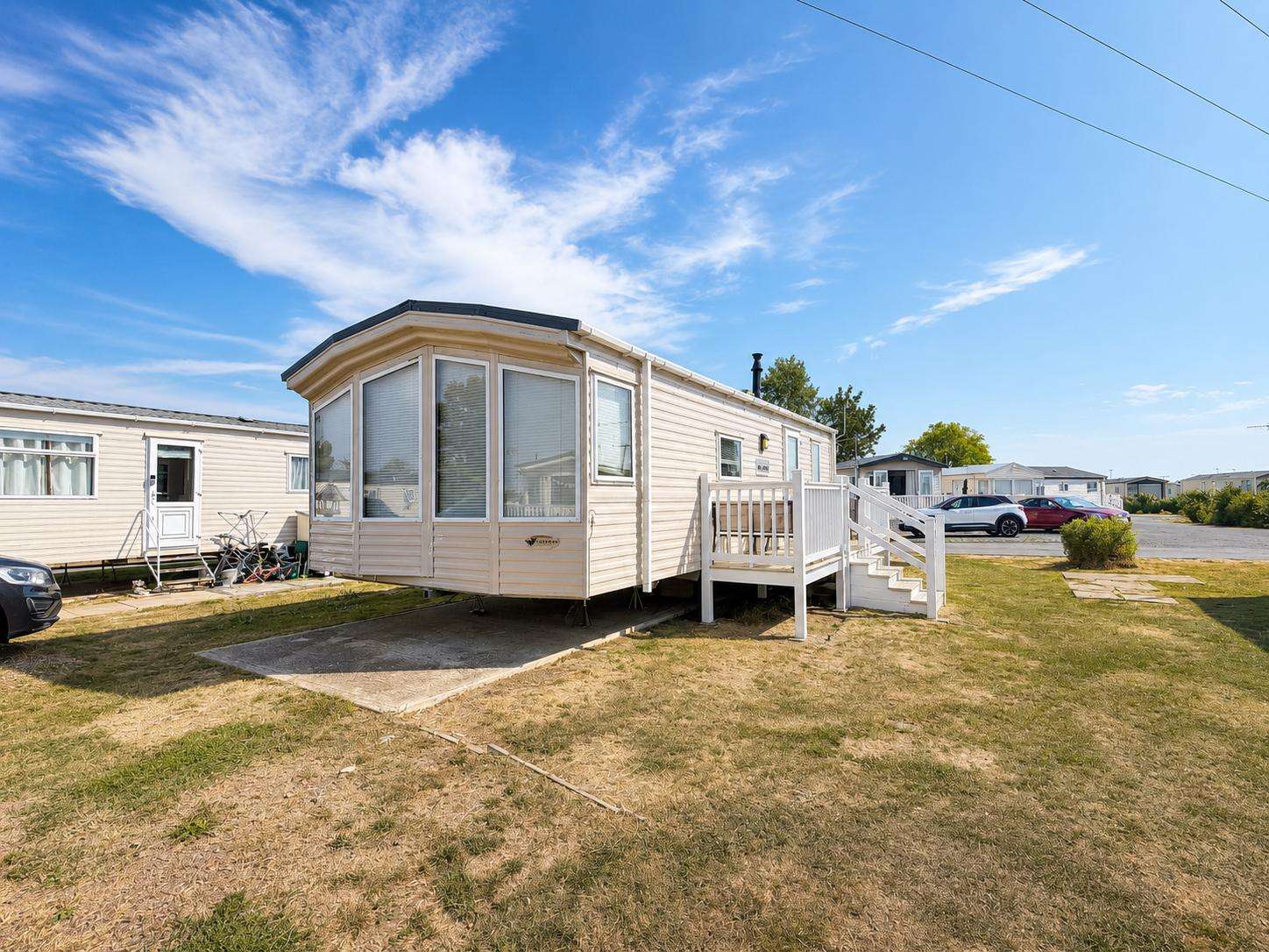 Discover the beauty of UK holidays with a relaxing getaway to Essex, complete with flexible arrival dates to suit your plans - property