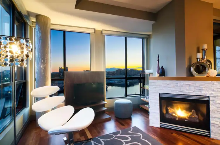 Just Listed: Pied-à-Terre Harbour Penthouse Preview 0
