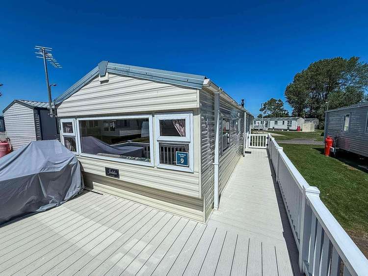 17009WC⭐ – Wyndham Court area, 3 bed, 8 berth caravan with large decking, D/G & C/H. Ruby rated. Preview 0