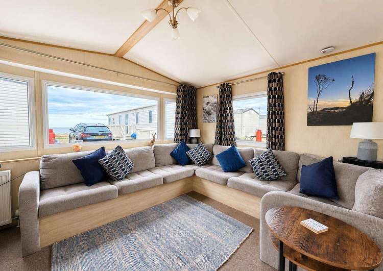 90031SV⭐ – Sea View area, 2 bed, 6 berth caravan with side decking, D/G and C/H. Ruby rated. Preview 4