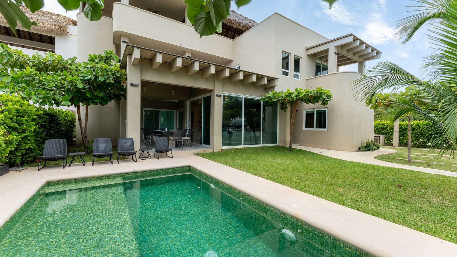 105615 – Casa Paraiso – Puerto Escondido Preview 0