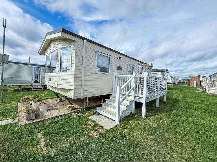 50027F⭐ – Fulmar, 2 bed, 6 berth caravan with side decking, D/G and C/H. Opal rated. Preview 0