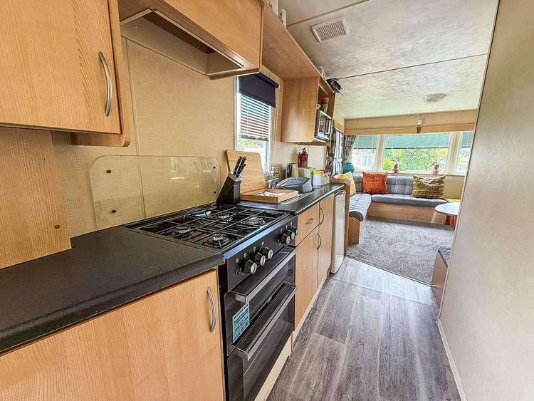 10029RP⭐ – Roman Parade (at Yare village) 3 bed, 8 berth caravan. Emerald rated. Preview 5