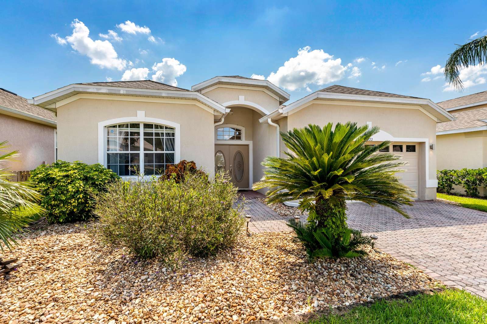 Luxury Hampton Villa Preview 0