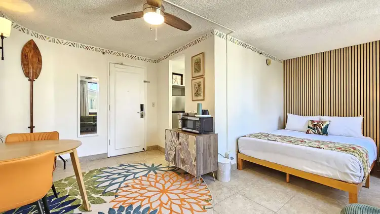 Waikiki Grand Suite 900 Preview 0