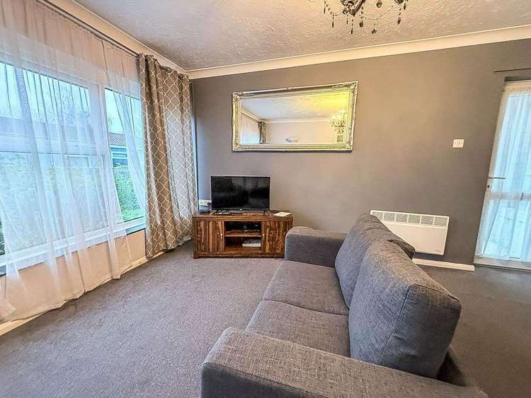 12050B⭐ – Broadlands Marina, 2 bed, 4 berth chalet with D/G & electric panel heaters. Opal rated. Preview 5