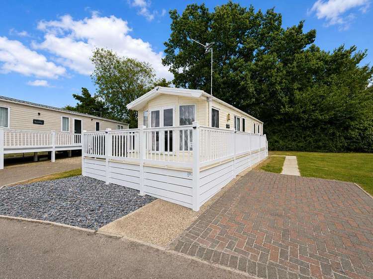 60034O⭐ – Osprey area, 3 bed, 8 berth caravan with decking. Opal rated. Preview 0