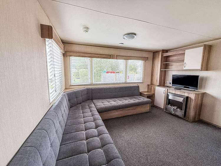 50013aE⭐ – Eagle, 3 bed, 8 berth caravan with double glazing. Emerald rated. Preview 4
