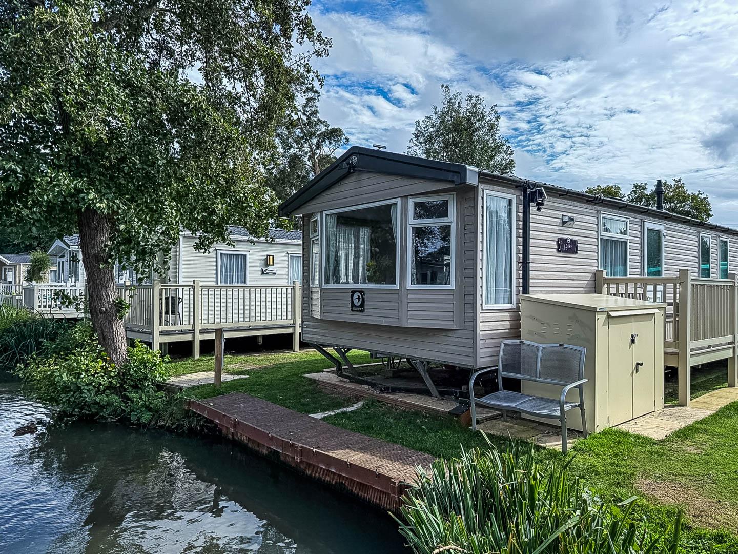 Caravan View 69001LV⭐ – Lake View, 3 bed, 8 berth caravan with decking and lake ...