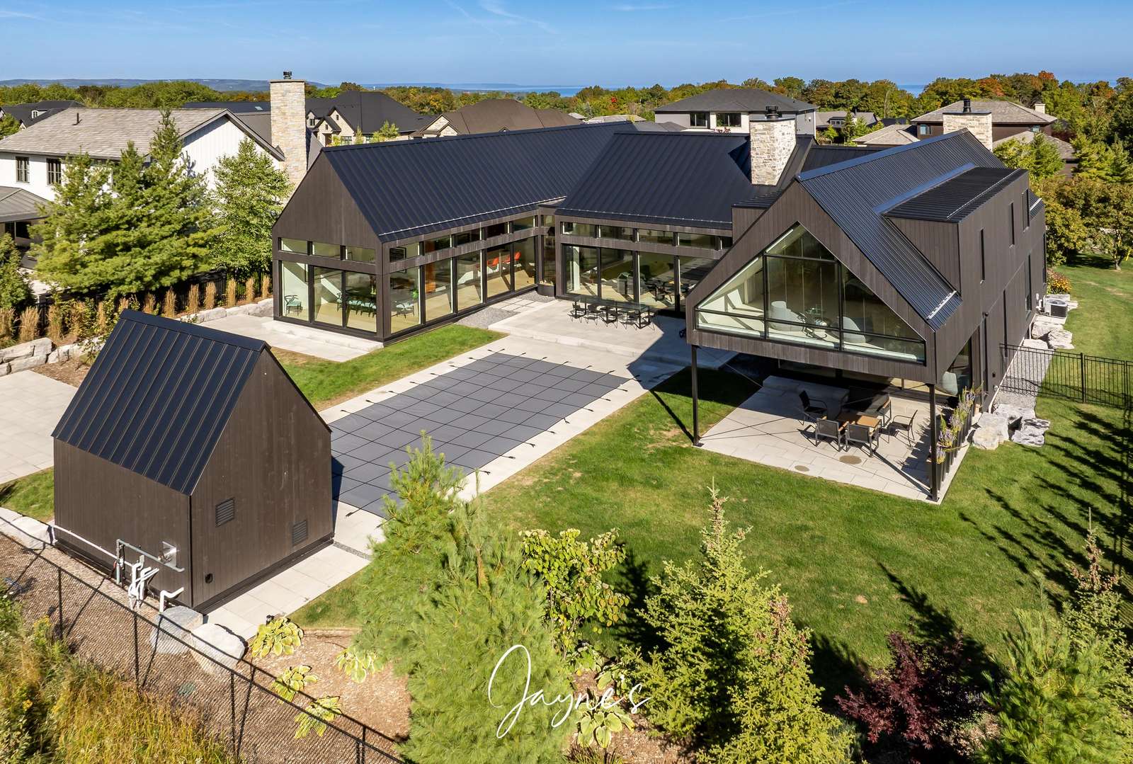 Peakstone Haven - Mountain Side