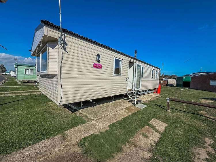 28001G⭐ – G, 3 bed, 8 berth caravan with D/G and C/H. Ruby rated. Preview 0