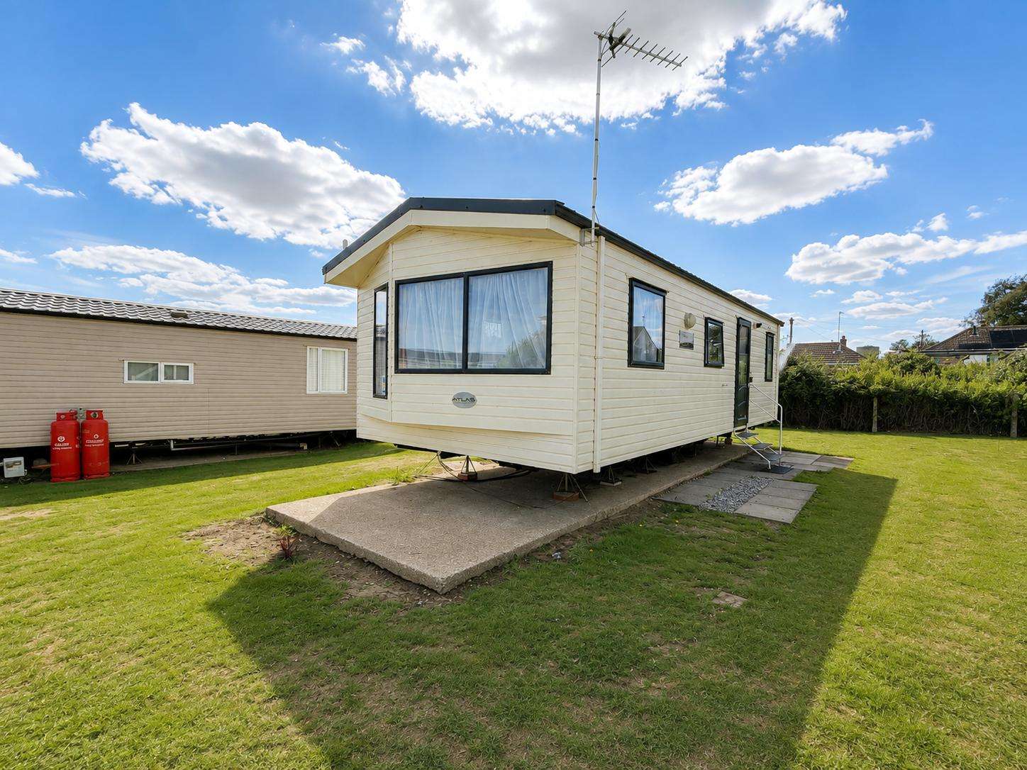 Enjoy a seaside break in Pakefield at this beautiful caravan, minutes walk from the beach it really is the perfect escape. - property