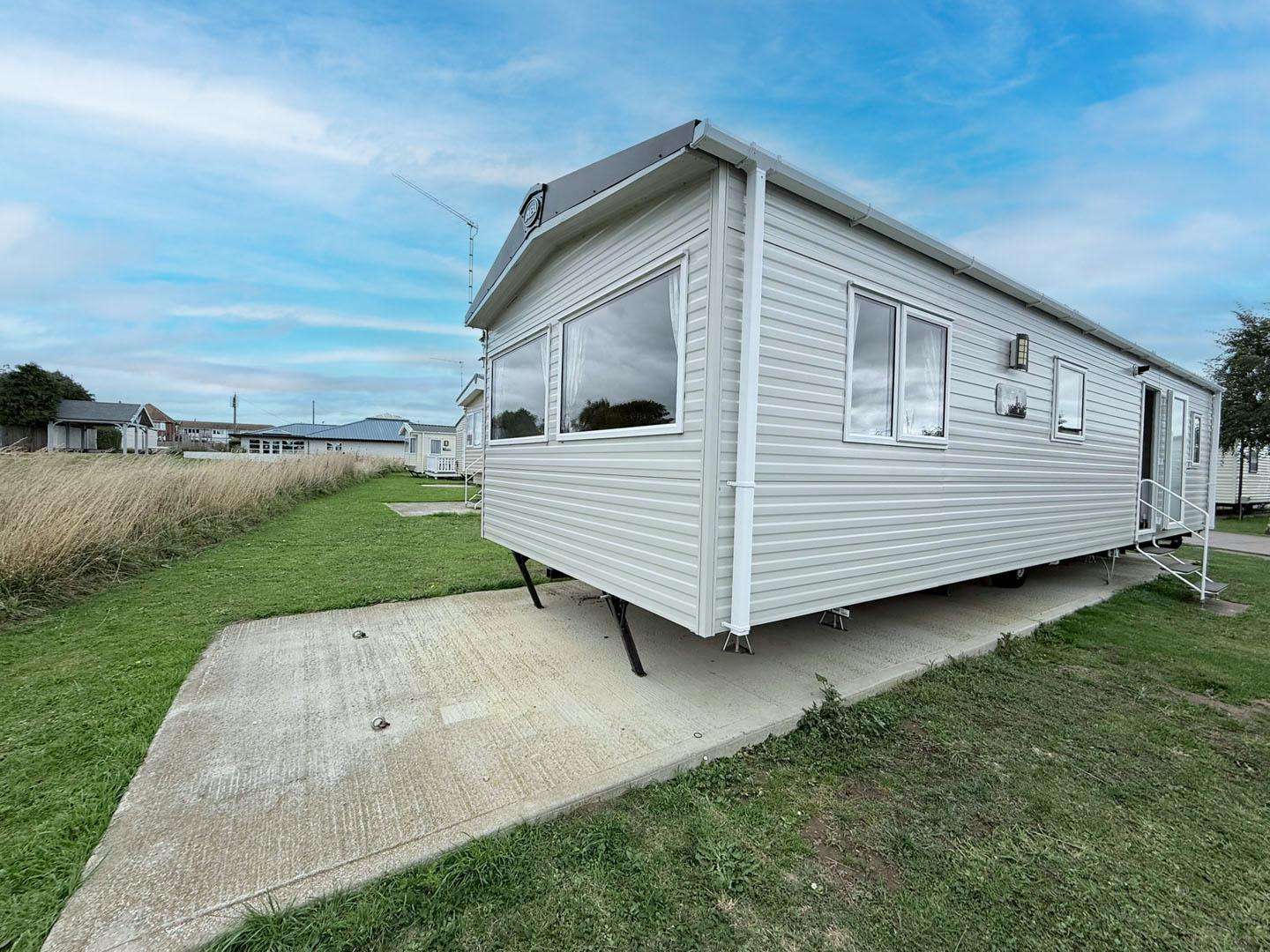 Get ahead of the crowds and start planning your perfect 2026 getaway to the stunning Norfolk coast. Secure your spot at this 6 berth caravan on Belle Aire Holiday Park in Hemsby, a prime location for exploring sandy beaches and charming seaside towns. - property