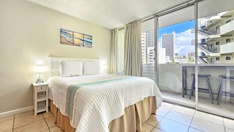 Waikiki Grand Suite 402