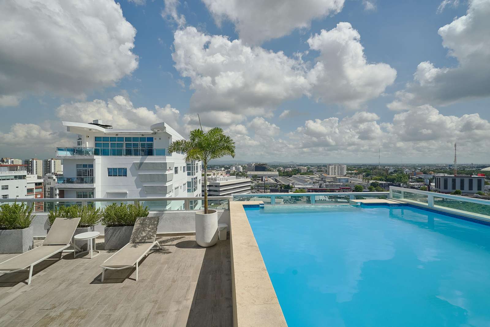 New! Modern City Escape – 1BR in Heart of Santo Domingo Preview 0