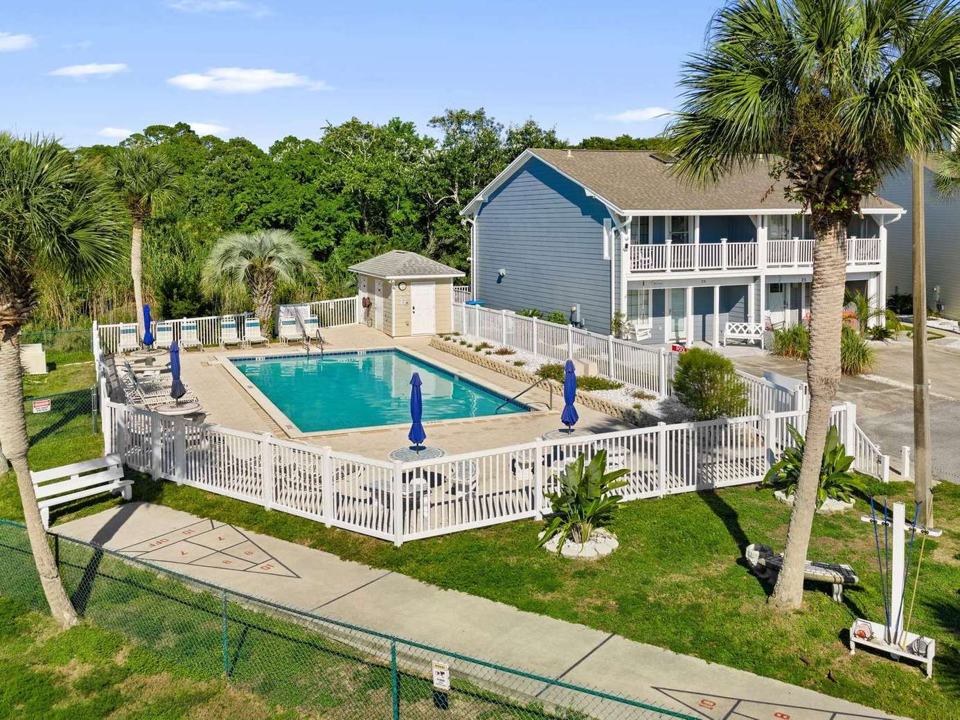 8 Chateau Rd | Carpe Beachem