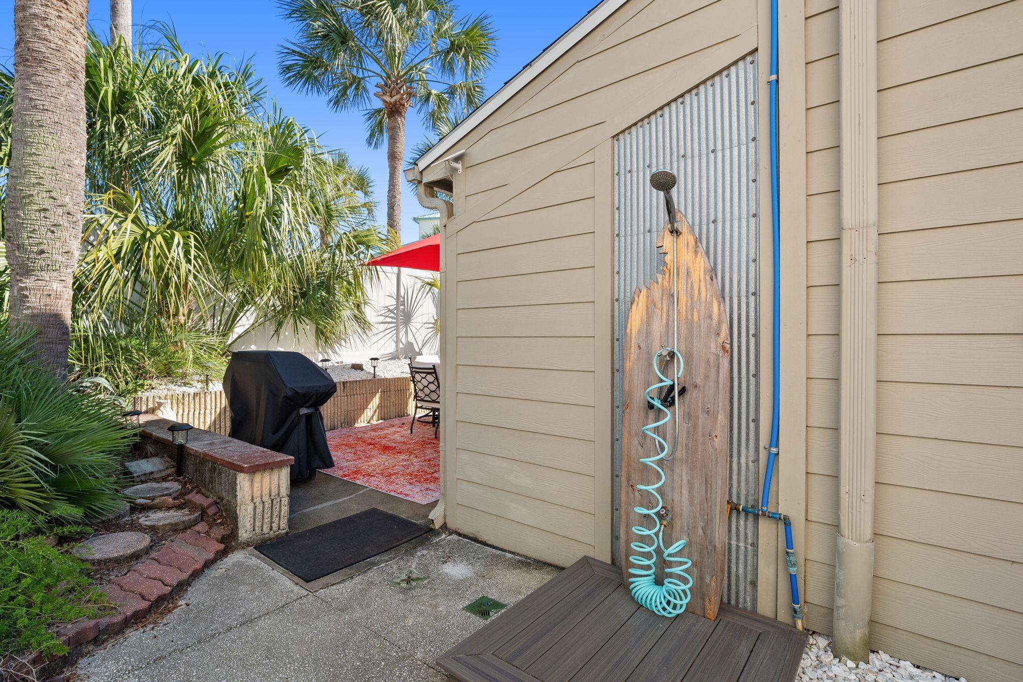 8 Chateau Rd | Carpe Beachem