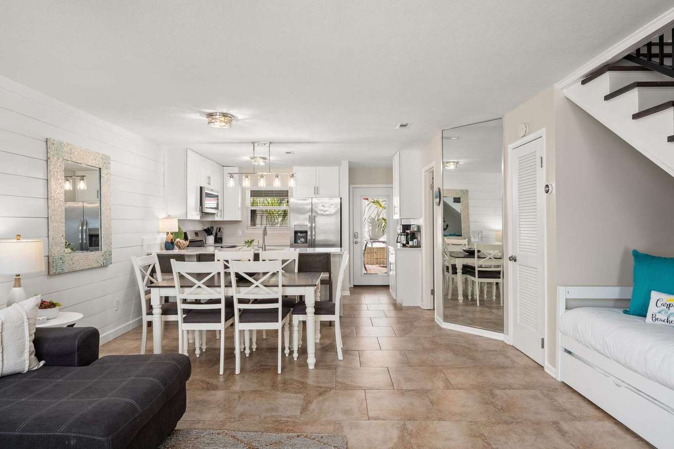 8 Chateau Rd | Carpe Beachem