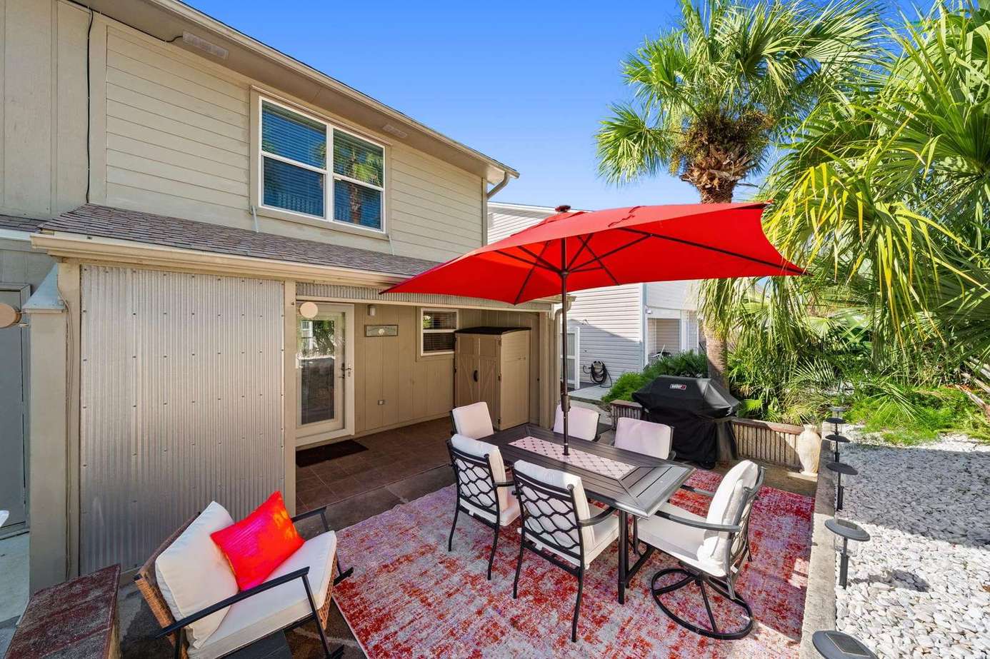8 Chateau Rd | Carpe Beachem