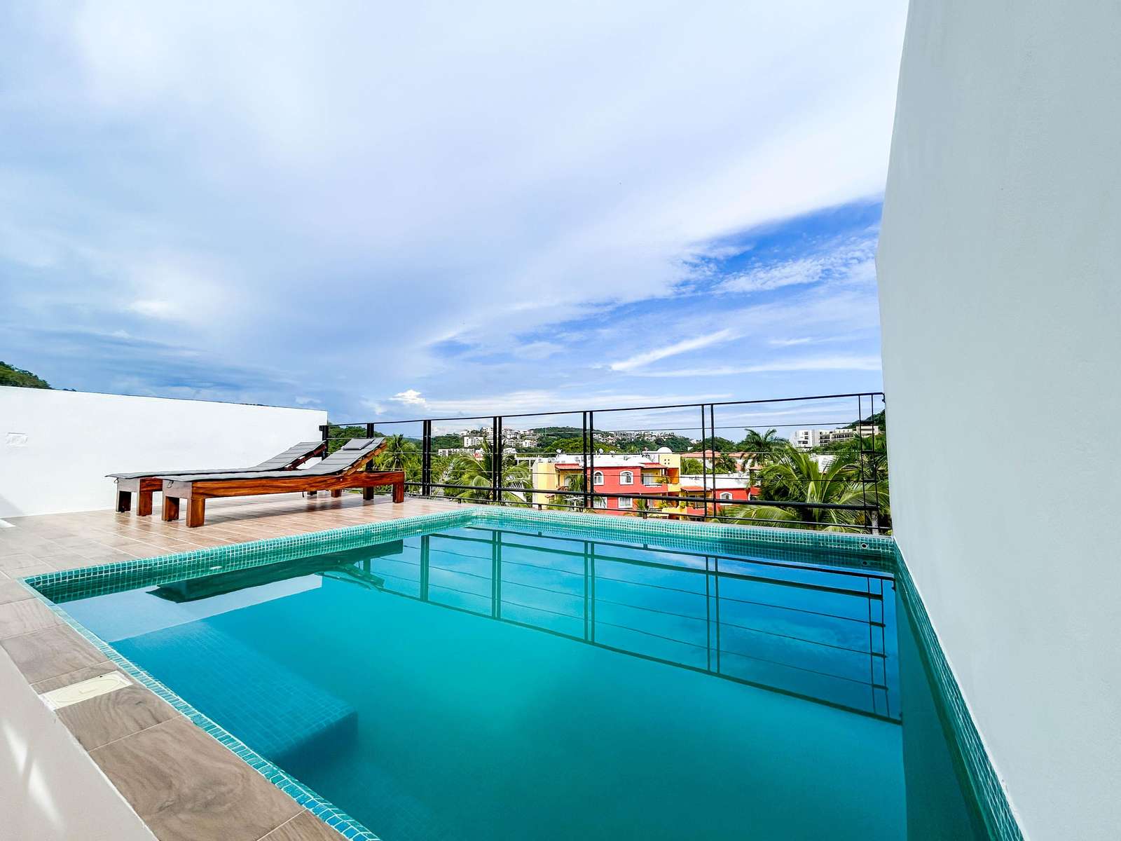 Sicarú 303 Preview 0