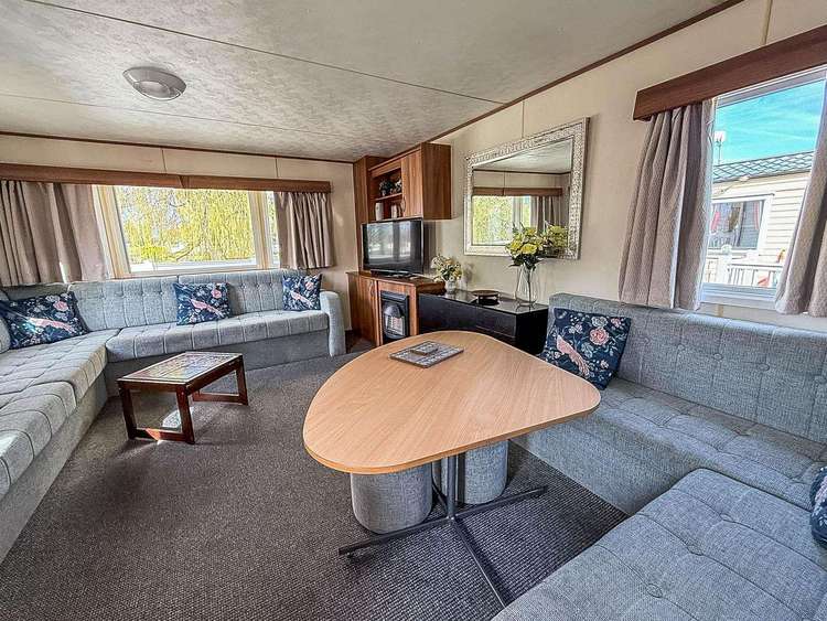 33026CL⭐ – Cedar Lakes area, 3 bed, 5 berth caravan with decking and lake view. Opal rated. Preview 5