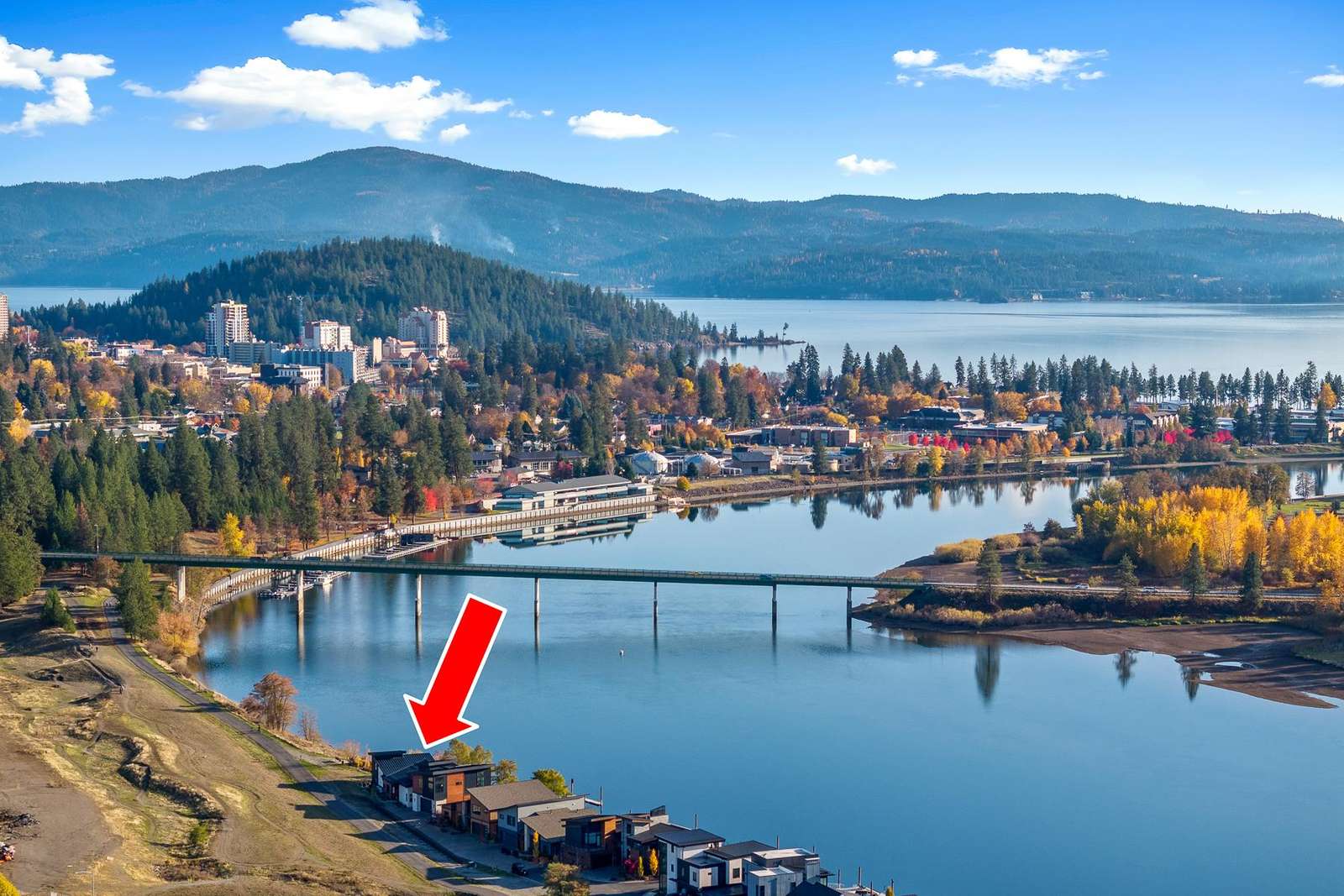 Waterfront retreat with stunning mountain and city views