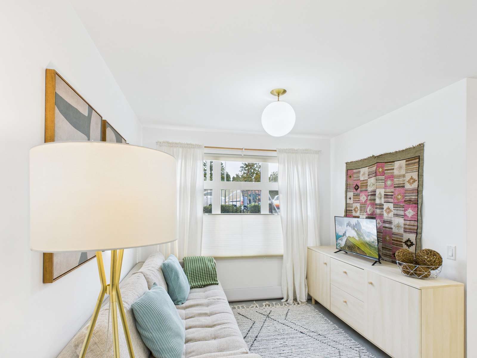 Newly Listed: Edgy Esquimalt Preview 0