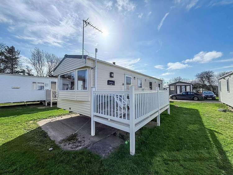 20161BS⭐ – Broadland Sands, 3 bed, 8 berth caravan with decking. Ruby rated. Preview 0