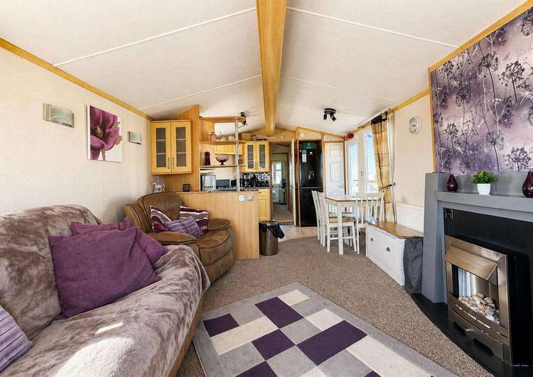 67004M⭐ – M area, 2 bed, 6 berth caravan with side decking. Emerald rated. Preview 5